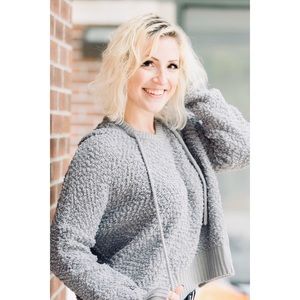 Gray cropped popcorn sweater